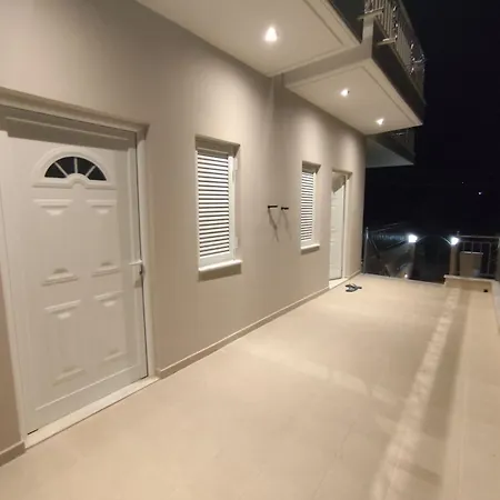 Mani Hillview
